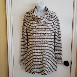 Cowl neck fitted sweater